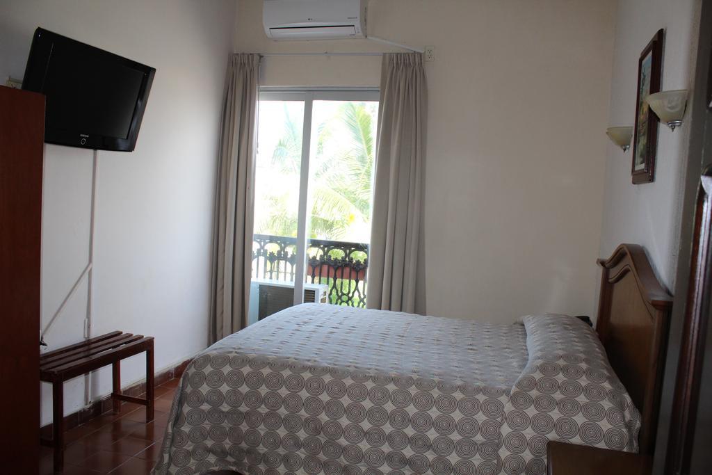 Hotel Posada Dona Lala Tlacotalpan Eksteriør bilde